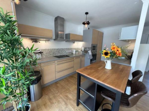 Homely apartment & Thames view